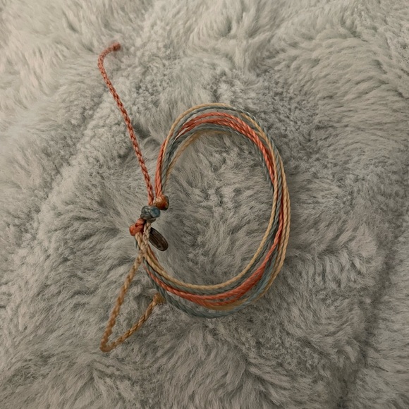 Pura Vida 3 String Bracelet! - Picture 2 of 2